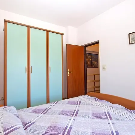 Apartment Apartment Dragan 1460 Pula